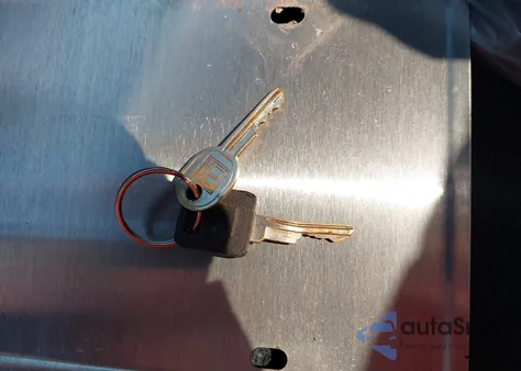 1986 GMC C1500 z USA, uszkodzony, nr VIN 1GTDC14H5GS531756